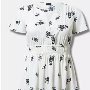 NWT Torrid Flutter Sleeve Blouse